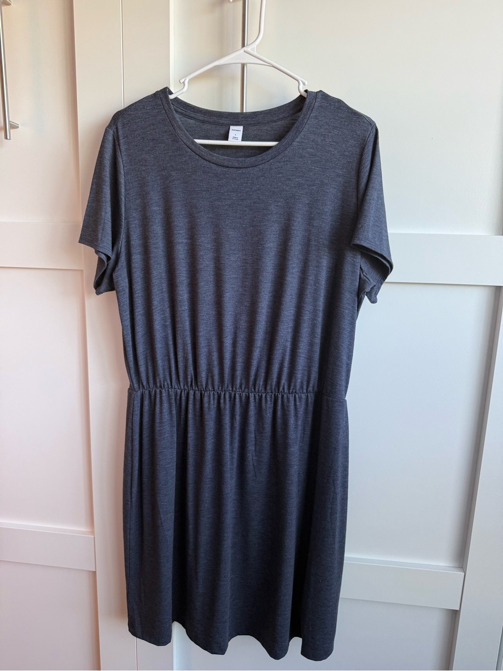 Old Navy Short-Sleeve Casual Dress in Heathered Navy - size L